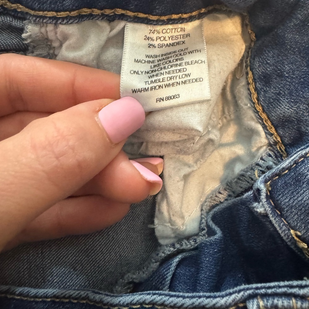 Signature Studio Women’s Distressed Blue Skinny Jeans Size 4 - Picture 3 of 4